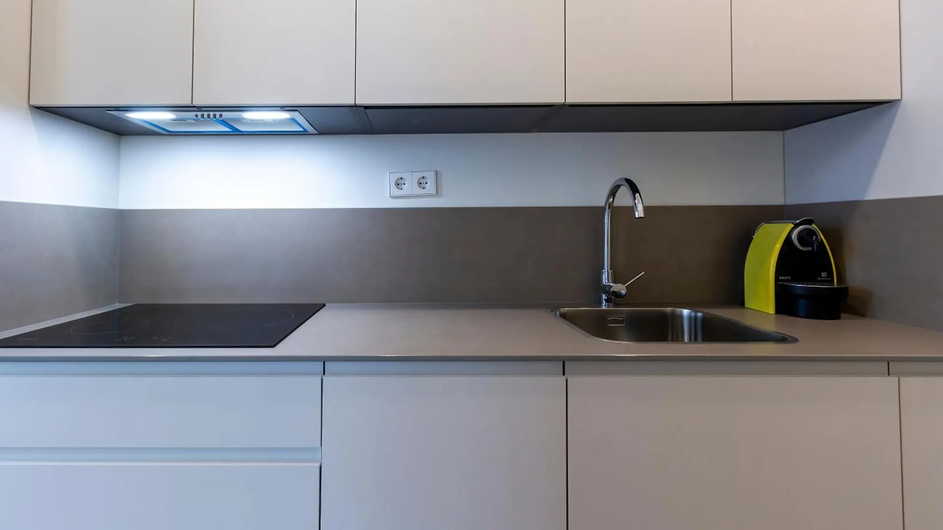 Alohamundi Puerta Osario II Apartment Seville Spain