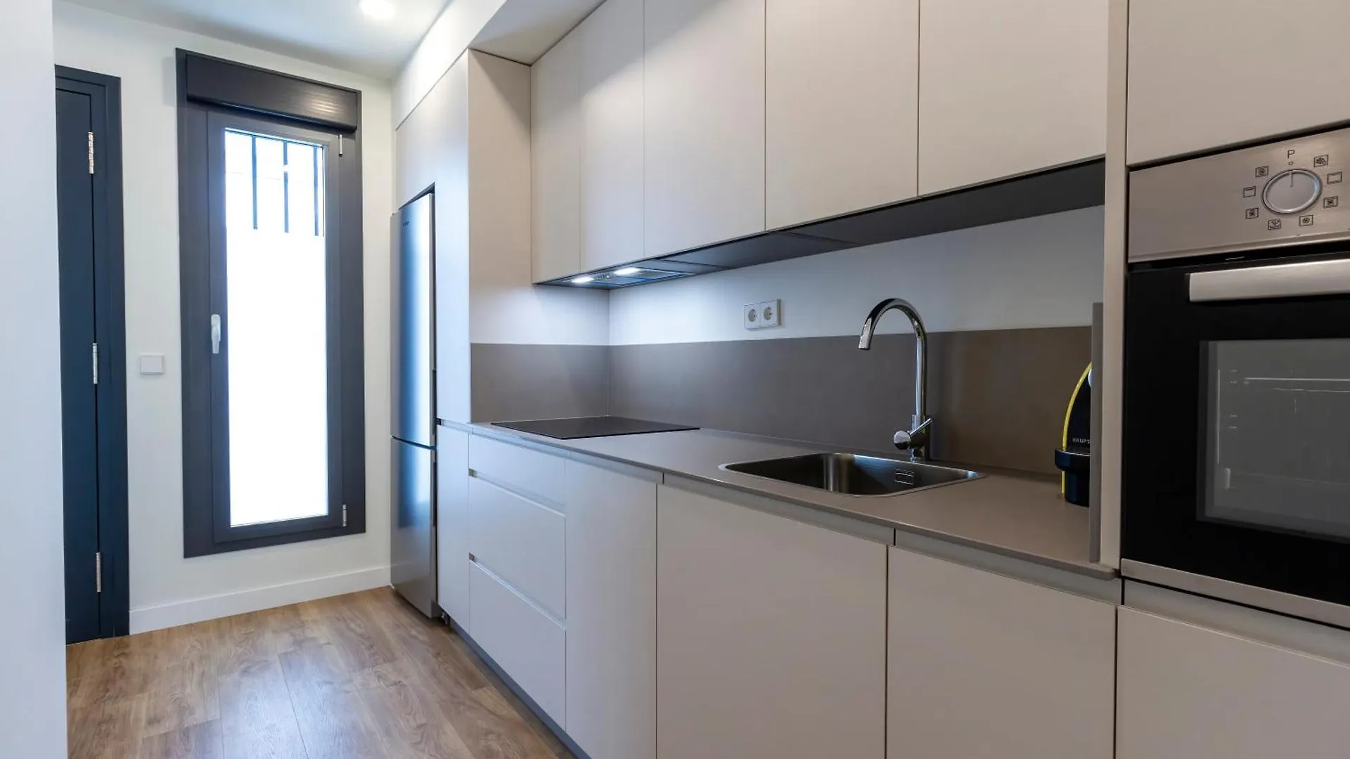 Alohamundi Puerta Osario II Apartment Seville