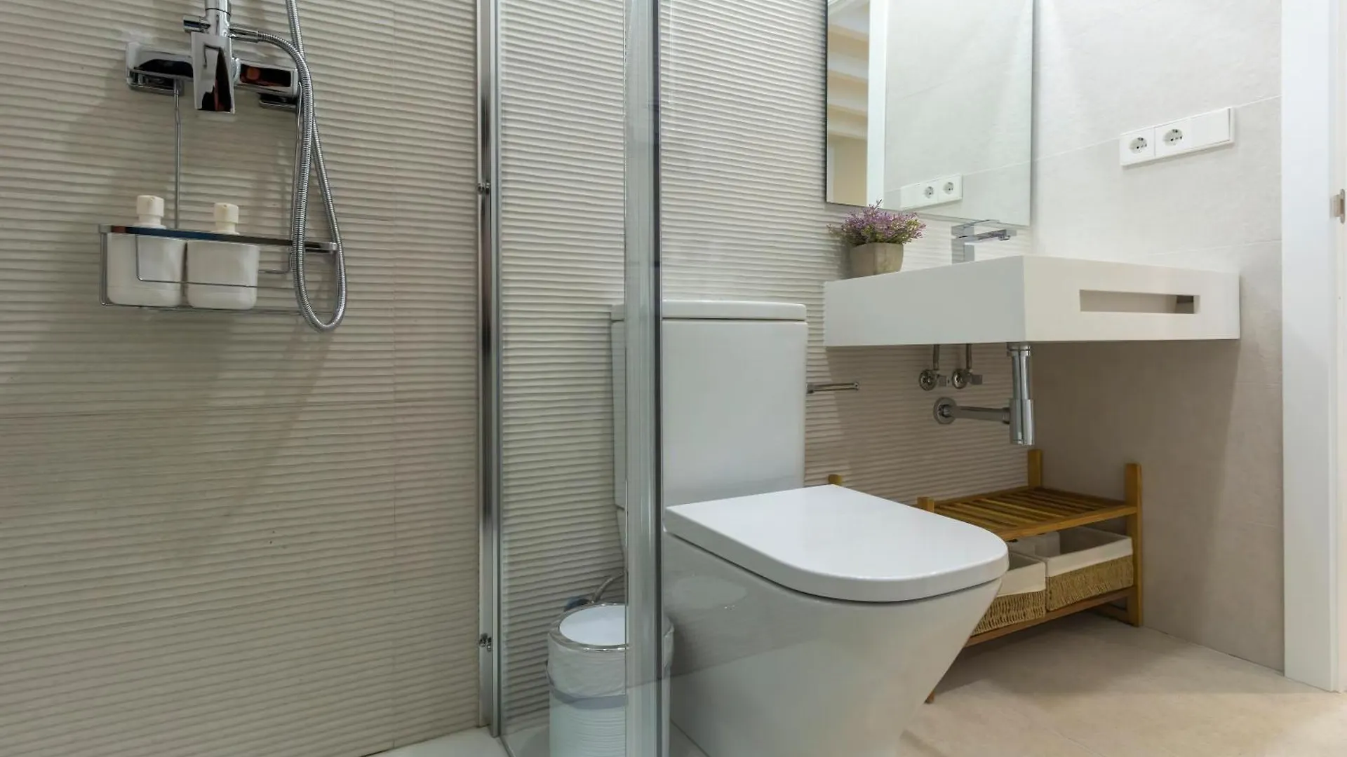 Alohamundi Puerta Osario II Apartment Seville