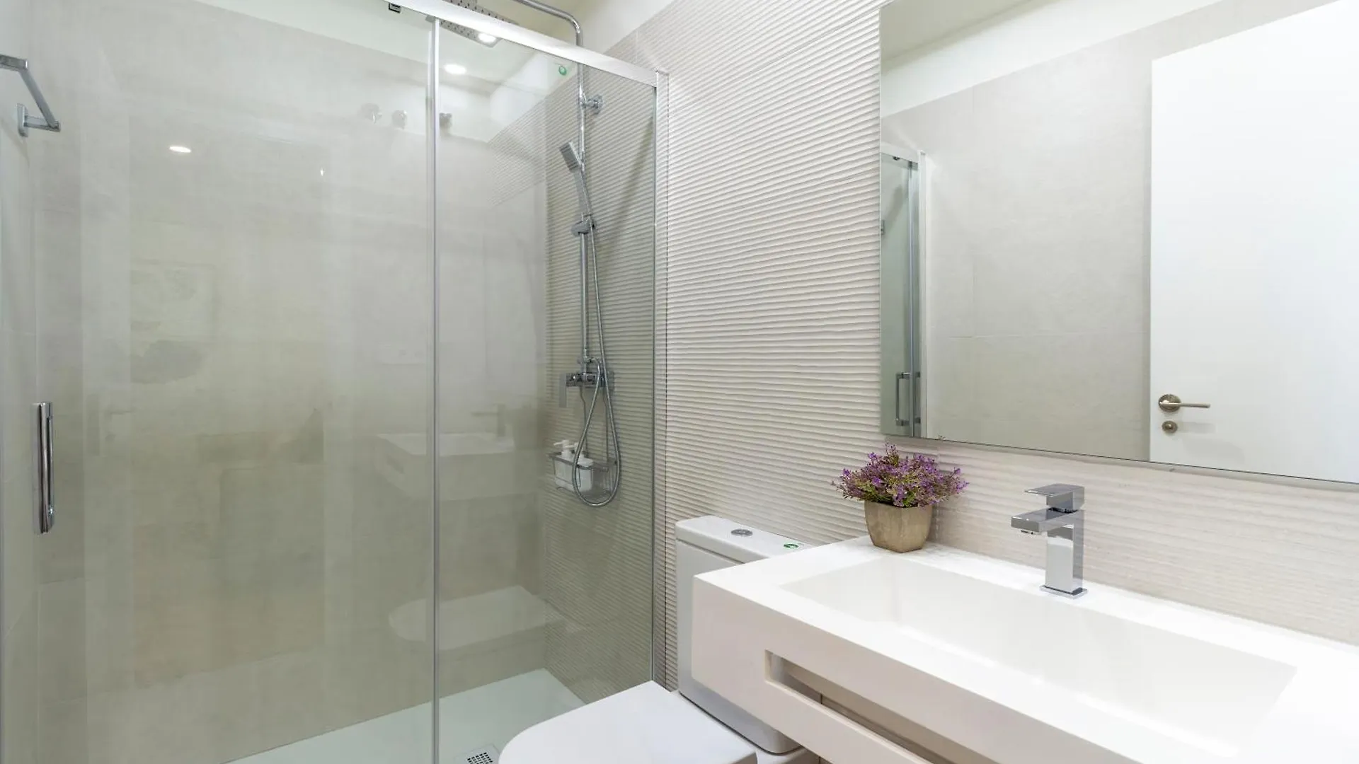 Alohamundi Puerta Osario II Apartment Seville