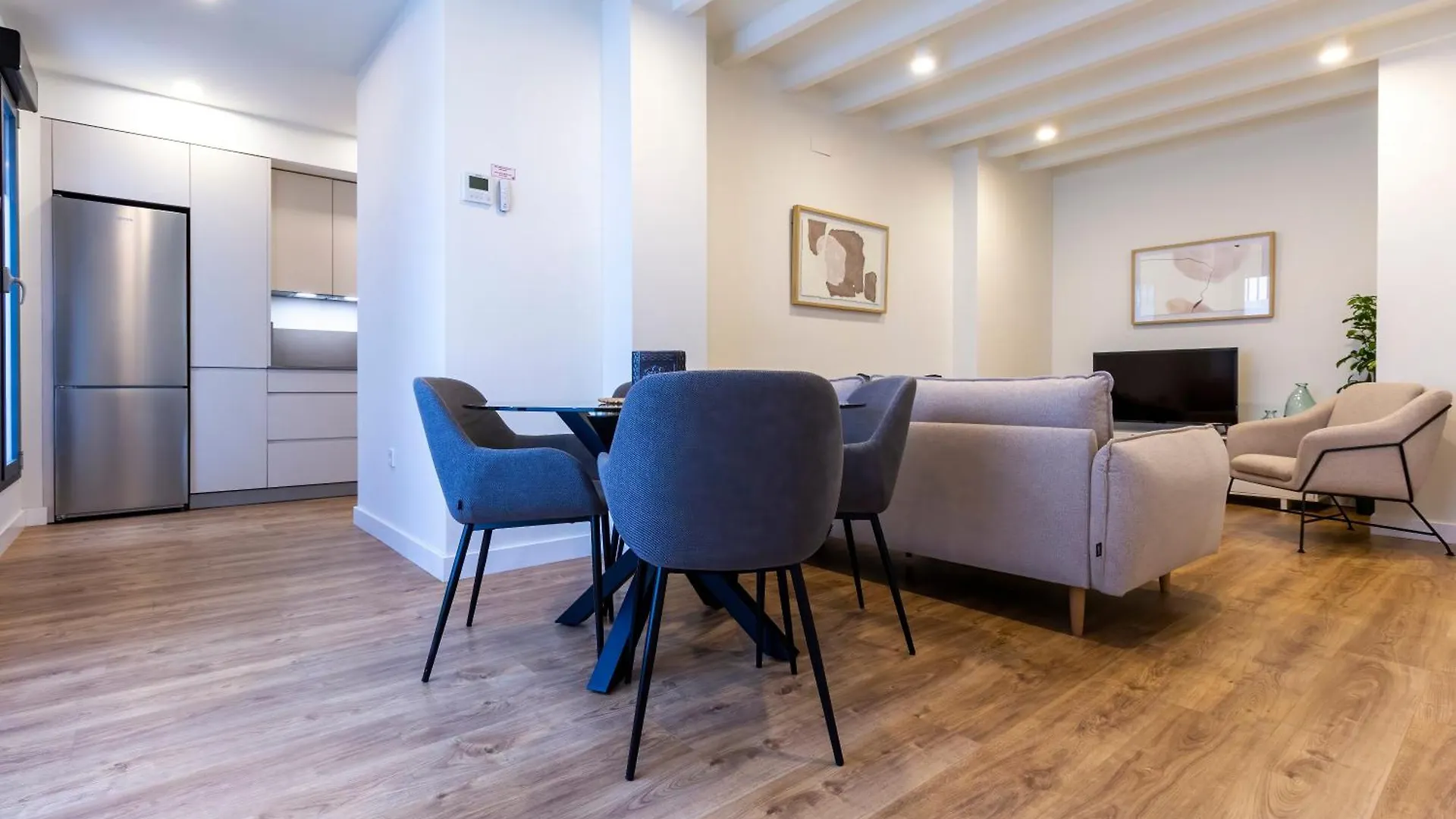 Alohamundi Puerta Osario II Apartment Seville Spain